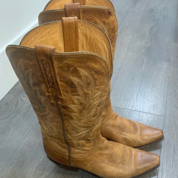 ‼️‼️Sold‼️‼️ Charlie Horse 1 Artisan Handcrafted Cowboy Boots. - Picture 5 of 9